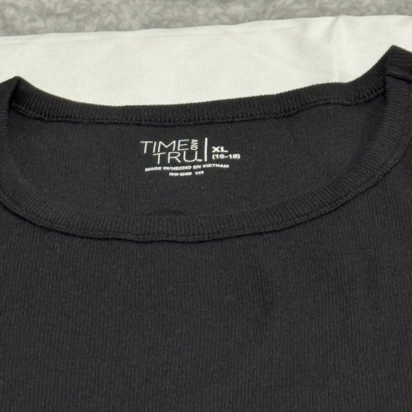 Women's Regular XL Solid Black Basic Tee-Time and Tru Brand - Picture 2 of 5
